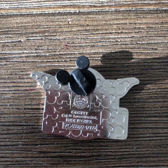 Disney Official Trading Pin: Star Wars: Cute Characters Yoda - Picture 2 of 2